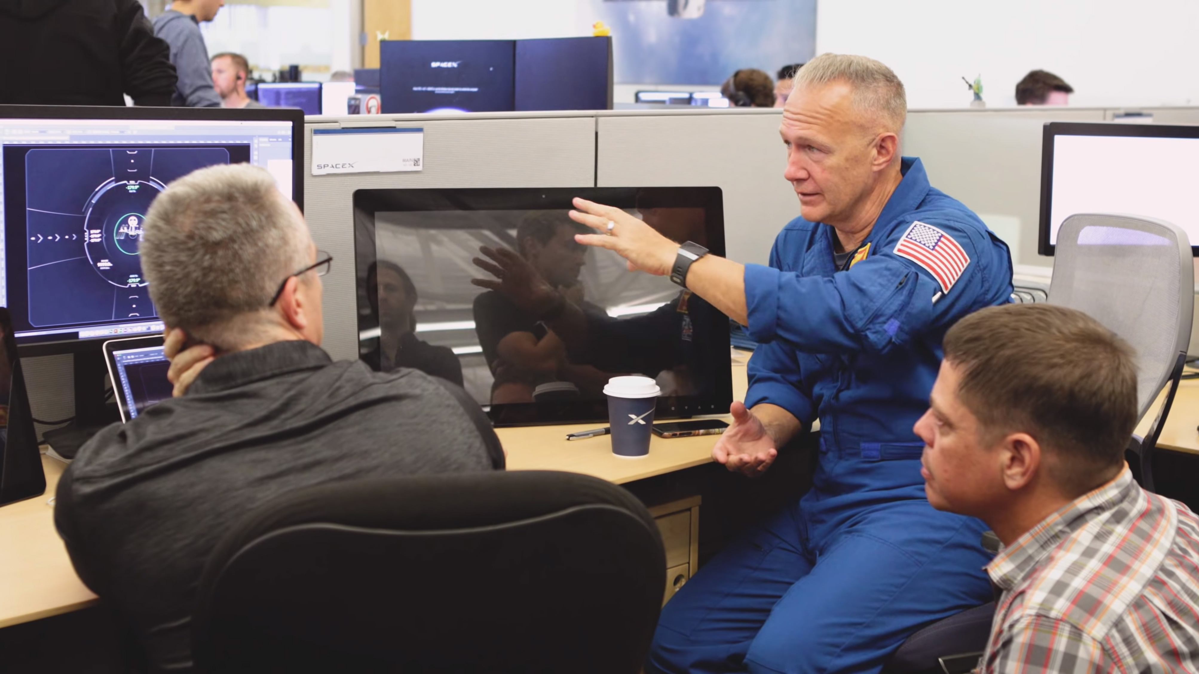 SpaceX - Crew Dragon Displays UI/UX